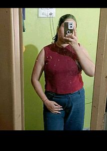 Red Sleeveless Top