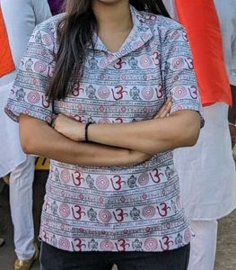 Om Written &#39;M&#39; Size Short Kurti