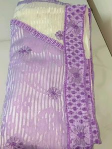 Elegant White &amp; Lilac Saree