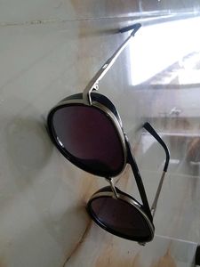 Retro black shades for MEN