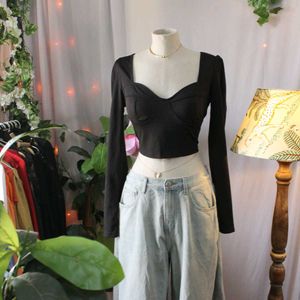 Black Long Sleeve Crop Top