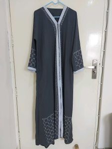 New Saudi Abaya