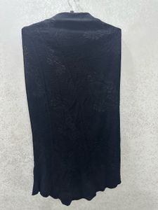 Fish Cut Black Skirt