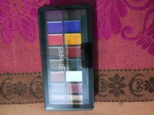 Mars Lipstick Pallet..