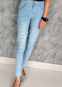 TYFFYN Women Slim Mid Rise Light Blue Jeans