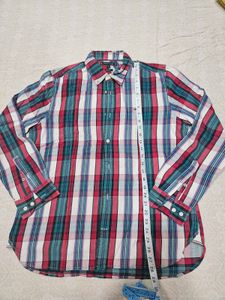 Tommy Hilfiger Multi-Color Shirt (Size L)