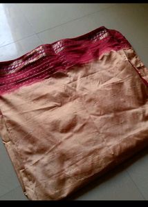 Free Jwellery Set Saree with blouses For Women