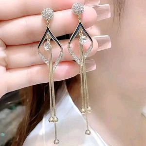Dangling Fashion Earrings