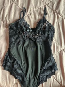 Midnight Black Lace Bodysuit 🖤🪩
