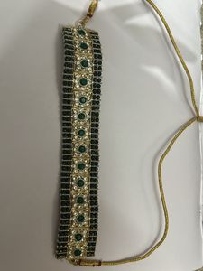 A Beautiful Green Nd Gold Choker Piece