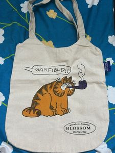 Garfield tote bag from Blossom bookhouse Bangalore