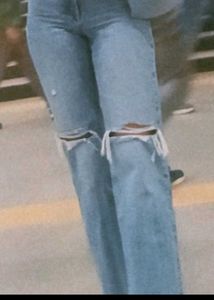Zara Distressed Denim Jeans, Fit 26/27/28