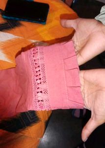 Pink Stretchable Leggings With Pattern Near Ankles