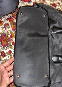 Elegant Black Handbag