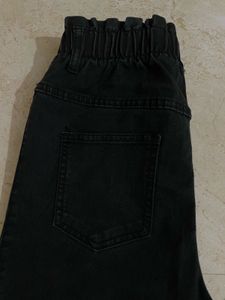 Black High-Waisted Jeans