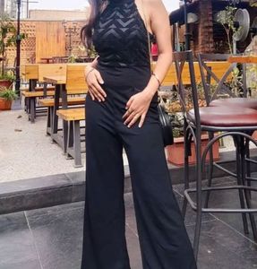 Black Halter Neck Basic Jumpsuit