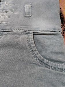 High-Waisted Denim Capris