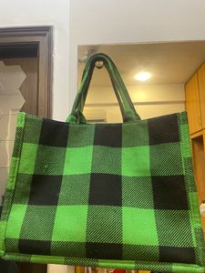 PRICE DROP ✨H&M Green And Black Tote Bag