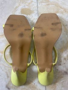 SHOETOPIA NEON GREEN SANDAL