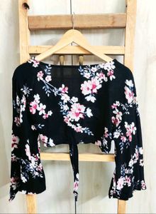 Black Floral Print Crop Top Size-30-32