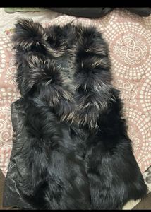 Stylish Black Sleeveless Jacket