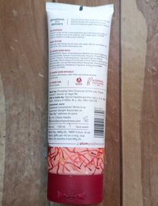 Plum Saffron And Papaya Glow Bright Face Wash