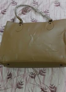 hi I want to sell thus brand new bag for sale