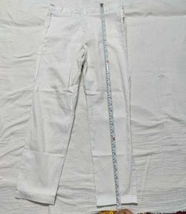 Blue Patterned Kurti With Contrast Pant And Chunri