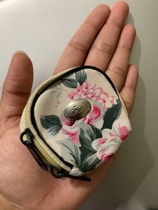Floral Mini Coin Pouch – Elegant & Handy