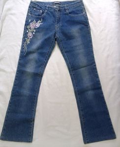 Bootcut Jeans For Girls.🌼