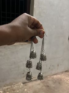 Hanging Earnings