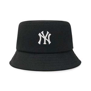 Black Bucket Hat