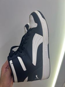 Puma Sneakers
