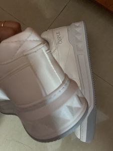 whitee Shoes