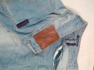Light Wash Denim Capris