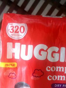 Huggies Diapers 4-8 Kg (32 Pants)