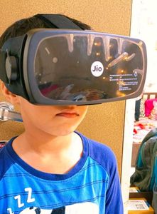 JIO DIVE VR HEADSET///VERY FUN EXPERIENCE