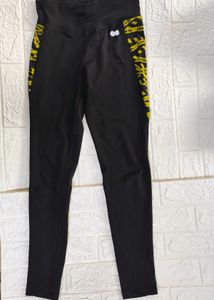 Clovia Snug Fit High-Rise Active Tights