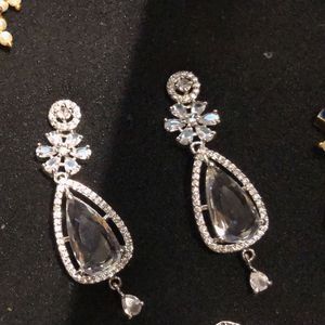 Colourless Danglers