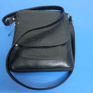 Leather SLING Bag🎒