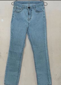 slim fit jeans