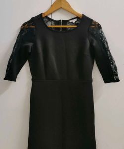 Black bodycon dress