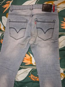 Light Wash Slim Fit Jeans