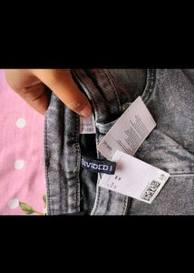 H&amp;M Grey Jeans - Mid Rise