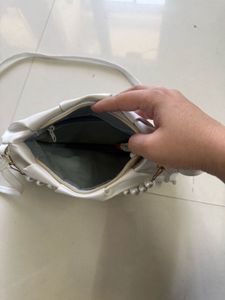 White sling bag with Pearl Handle