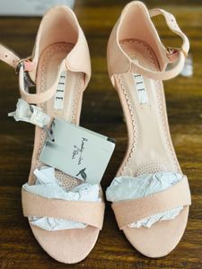 Never used with tag peach pink high heels