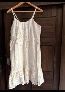 White hakoba cute dress