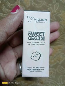 Million Colors Sweet Cream Liquid Lipstick