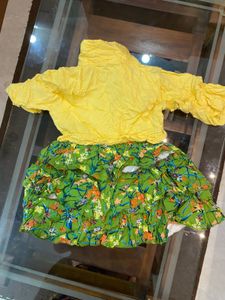 Girls&#39; Yellow Top &amp; Floral Skirt Set