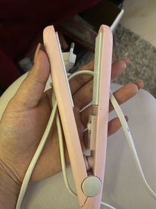 Mini hair straightener x Zudio lipstick